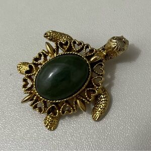 Vintage turtle pendant/pin